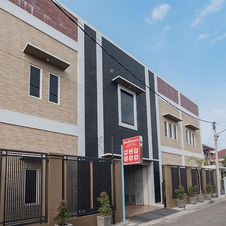 Reddoorz Plus Syariah @ Tuparev Cirebon 3 Екстер'єр фото