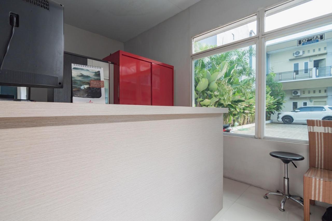 Reddoorz Plus Syariah @ Tuparev Cirebon 3 Екстер'єр фото