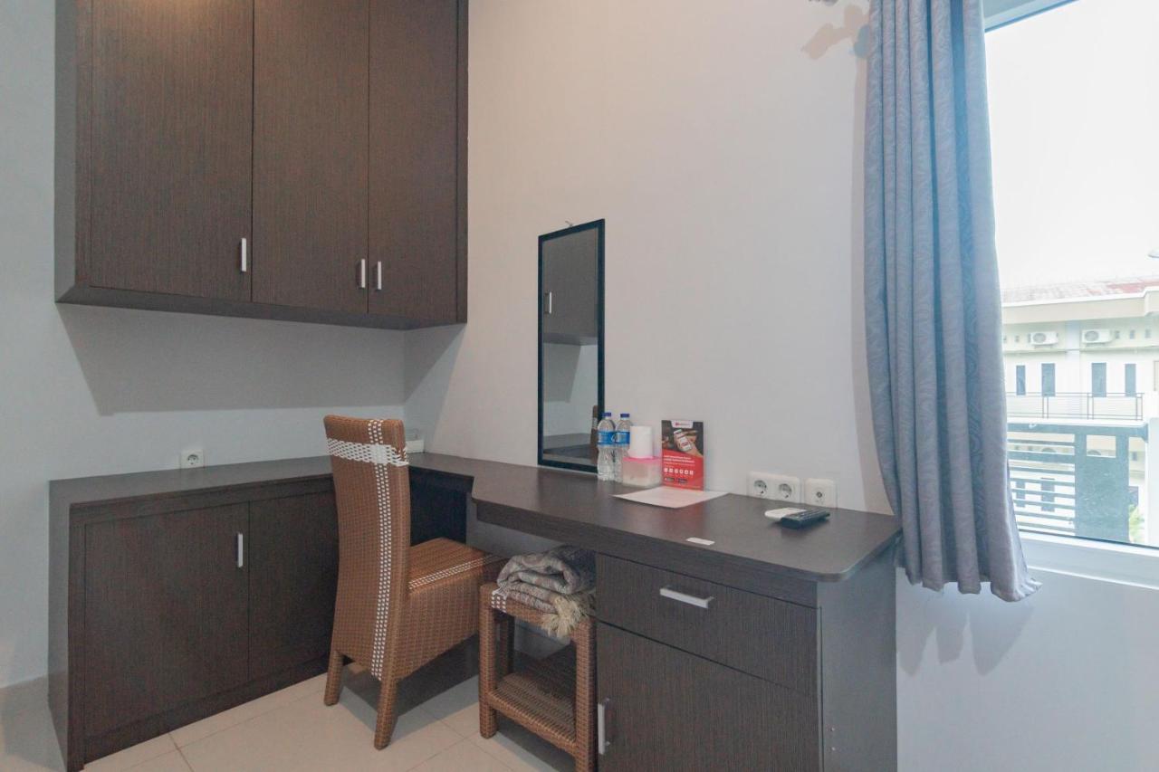 Reddoorz Plus Syariah @ Tuparev Cirebon 3 Екстер'єр фото