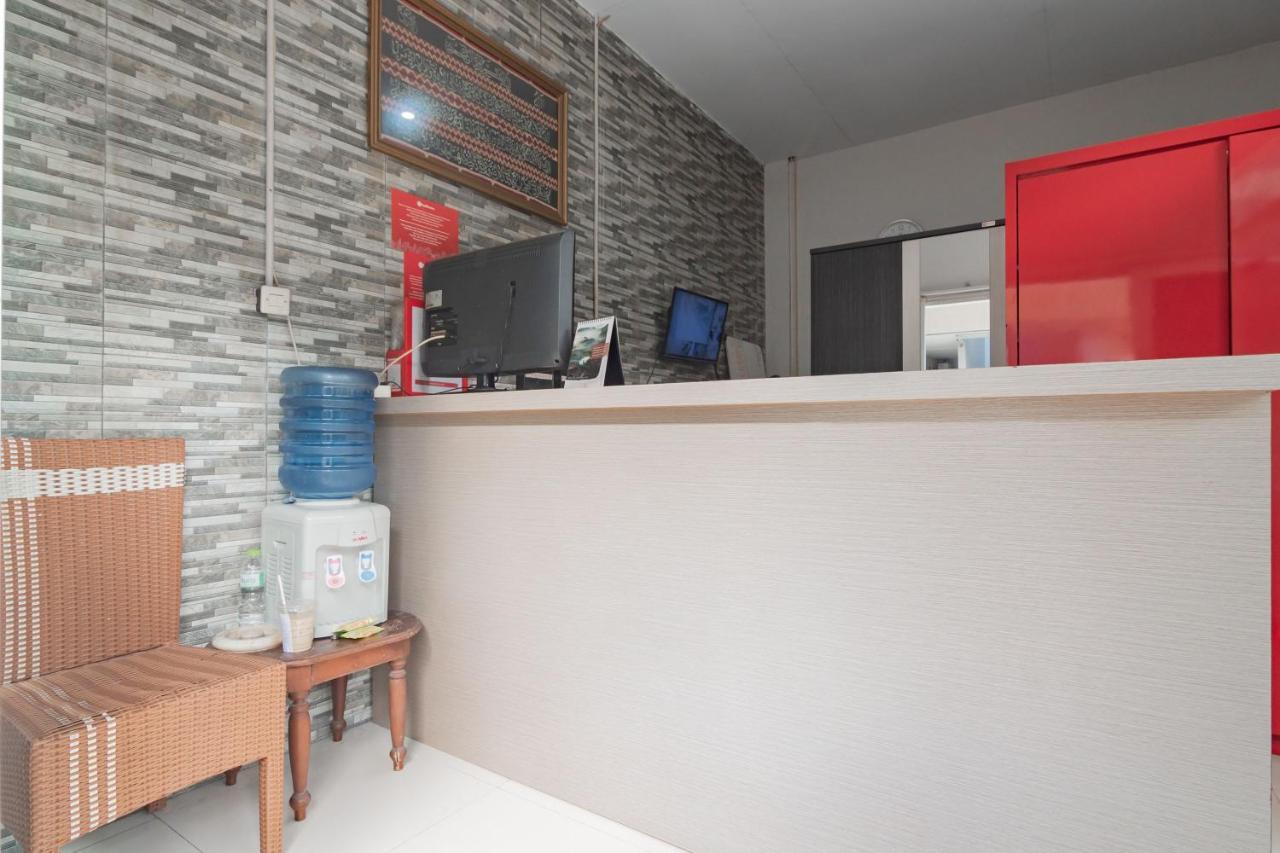 Reddoorz Plus Syariah @ Tuparev Cirebon 3 Екстер'єр фото
